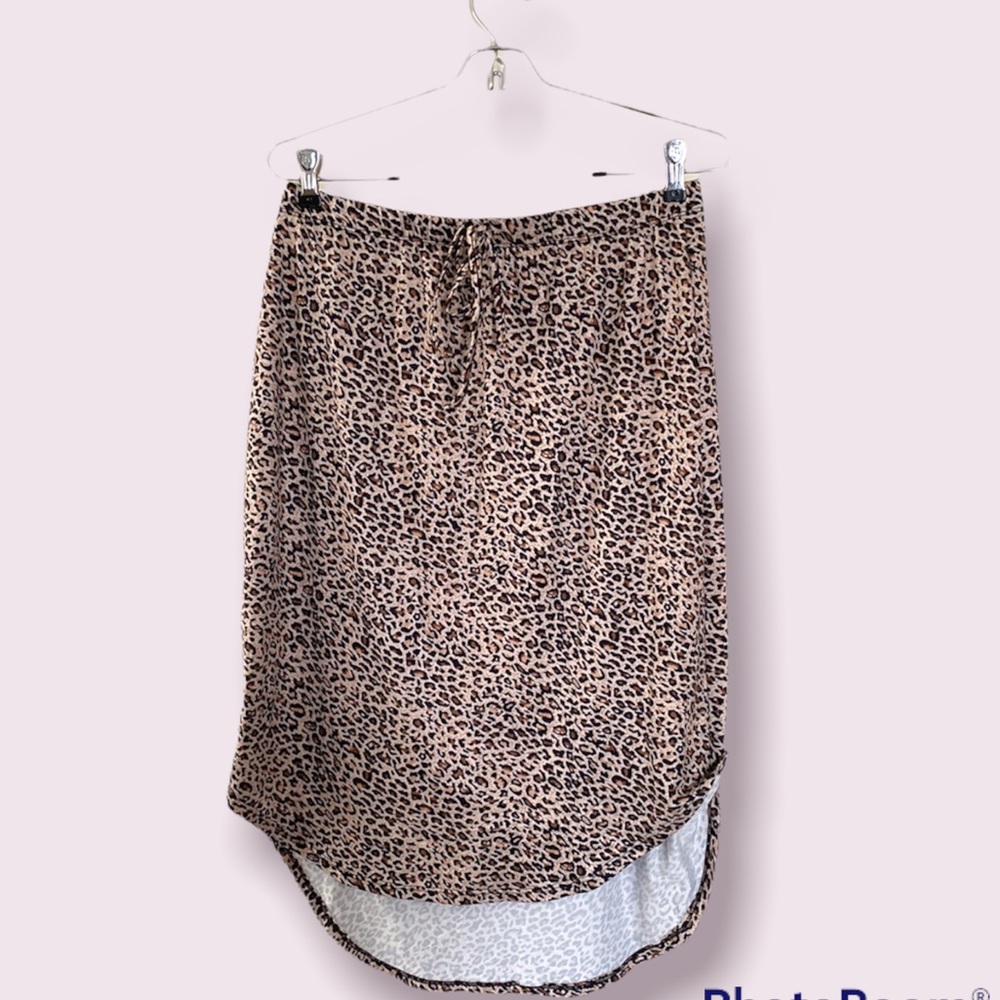 NWOT High Low Cheetah Skirt